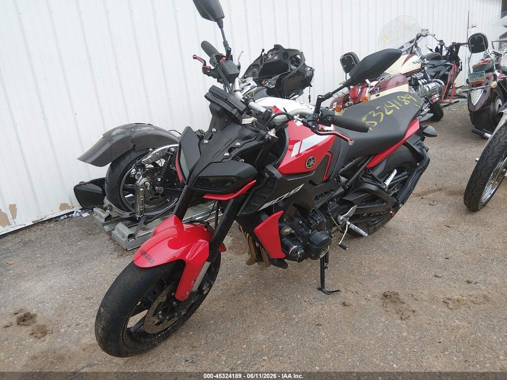 JYARN53E5JA003710 2018 YAMAHA MT09 photo no. 2