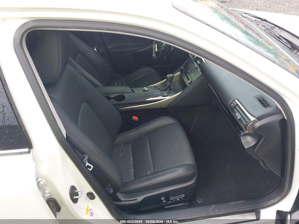 JTHCM1D20H5016781 2017 LEXUS IS 300 photo no. 5