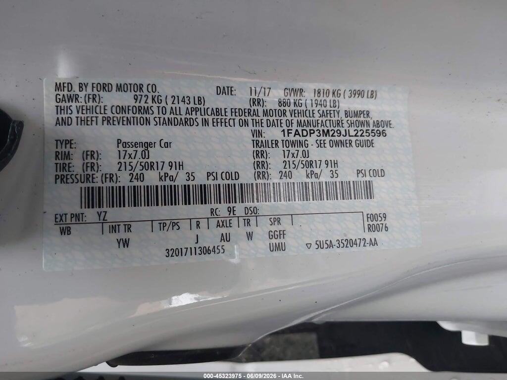 1FADP3M29JL225596 2018 FORD FOCUS photo no. 9