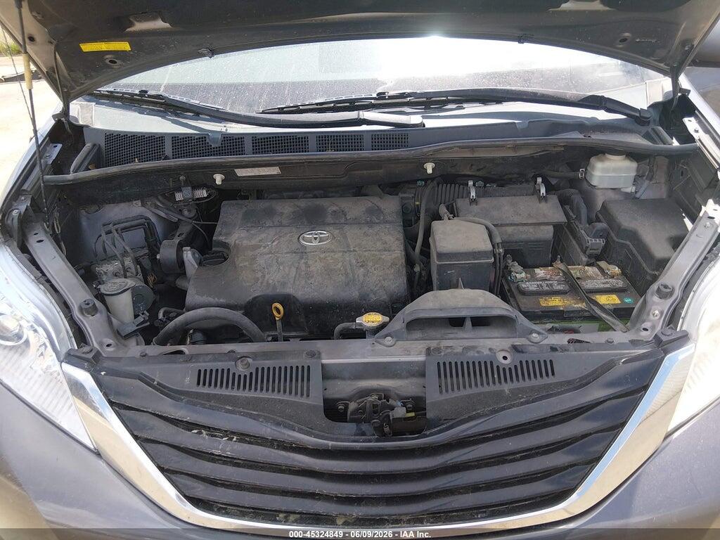 5TDKK3DC7BS062097 2011 TOYOTA SIENNA photo no. 10
