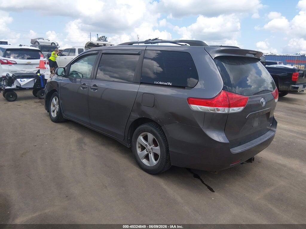 5TDKK3DC7BS062097 2011 TOYOTA SIENNA photo no. 3