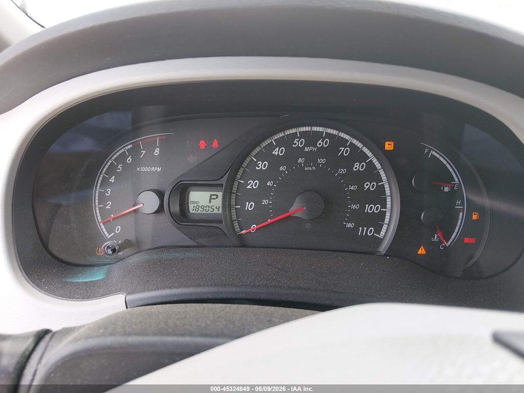 5TDKK3DC7BS062097 2011 TOYOTA SIENNA photo no. 7