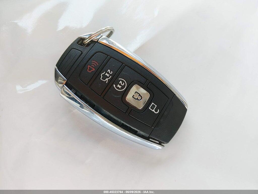 5LMCJ2C99HUL22584 2017 LINCOLN MKC photo no. 11