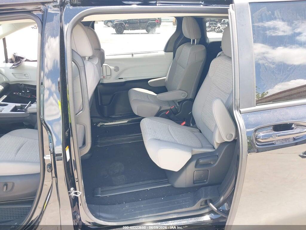 5TDBSKFC4SS225683 2025 TOYOTA SIENNA photo no. 8