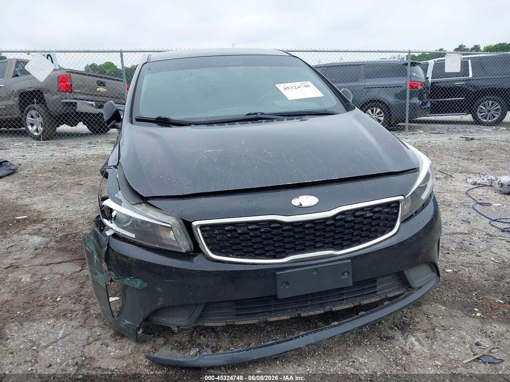 3KPFK4A71HE136759 2017 KIA FORTE photo no. 12