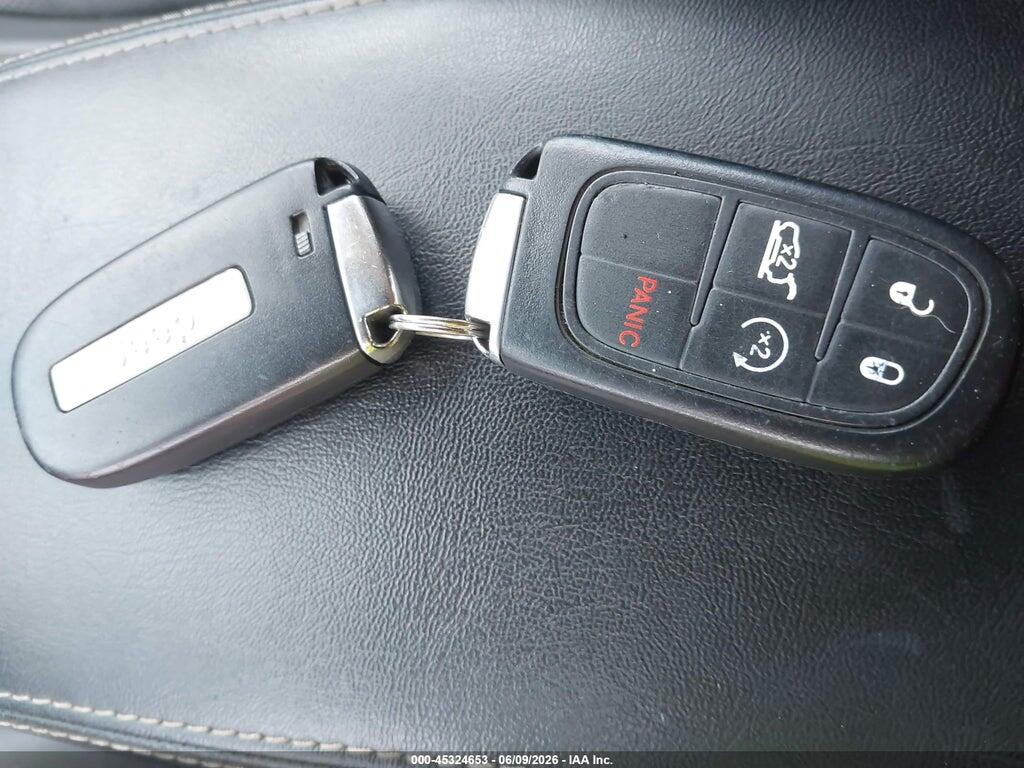 1C4PJMDX2JD517448 2018 JEEP CHEROKEE photo no. 11