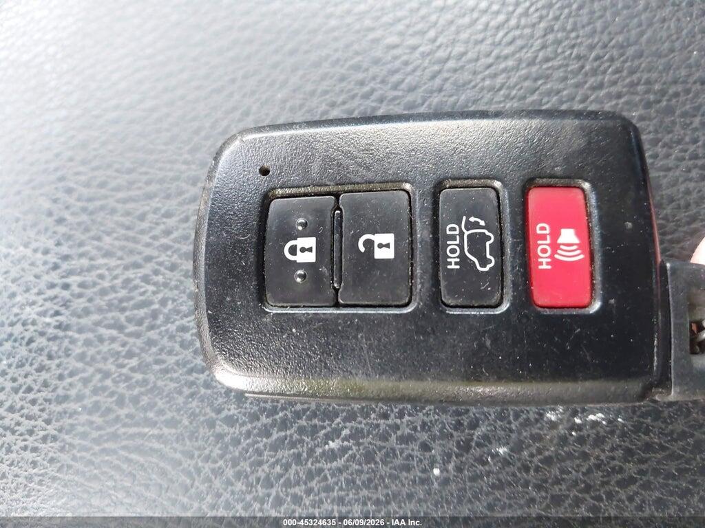 JTMWFREV5JJ193341 2018 TOYOTA RAV4 photo no. 11
