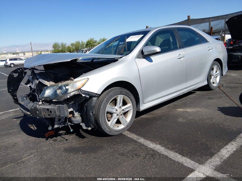 4T1BF1FK4EU382180 2014 TOYOTA CAMRY photo no. 2