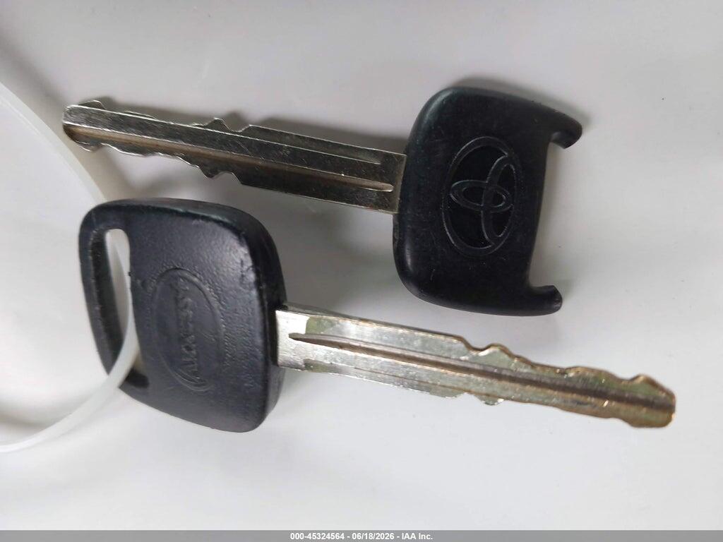 4T3ZF13C1WU031473 1998 TOYOTA SIENNA photo no. 11