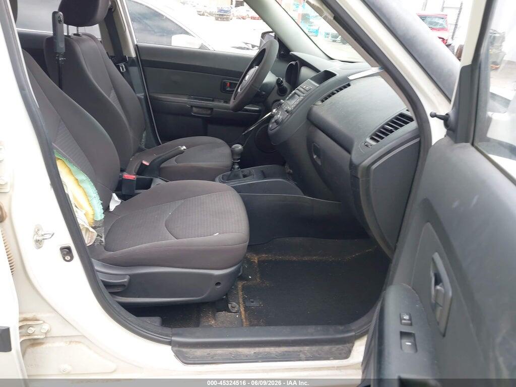 KNDJT2A54D7570615 2013 KIA SOUL photo no. 5
