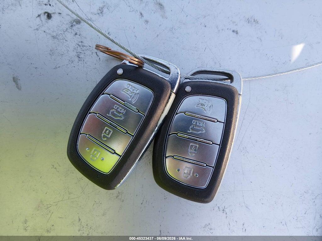KM8J3CA28HU295975 2017 HYUNDAI TUCSON photo no. 11
