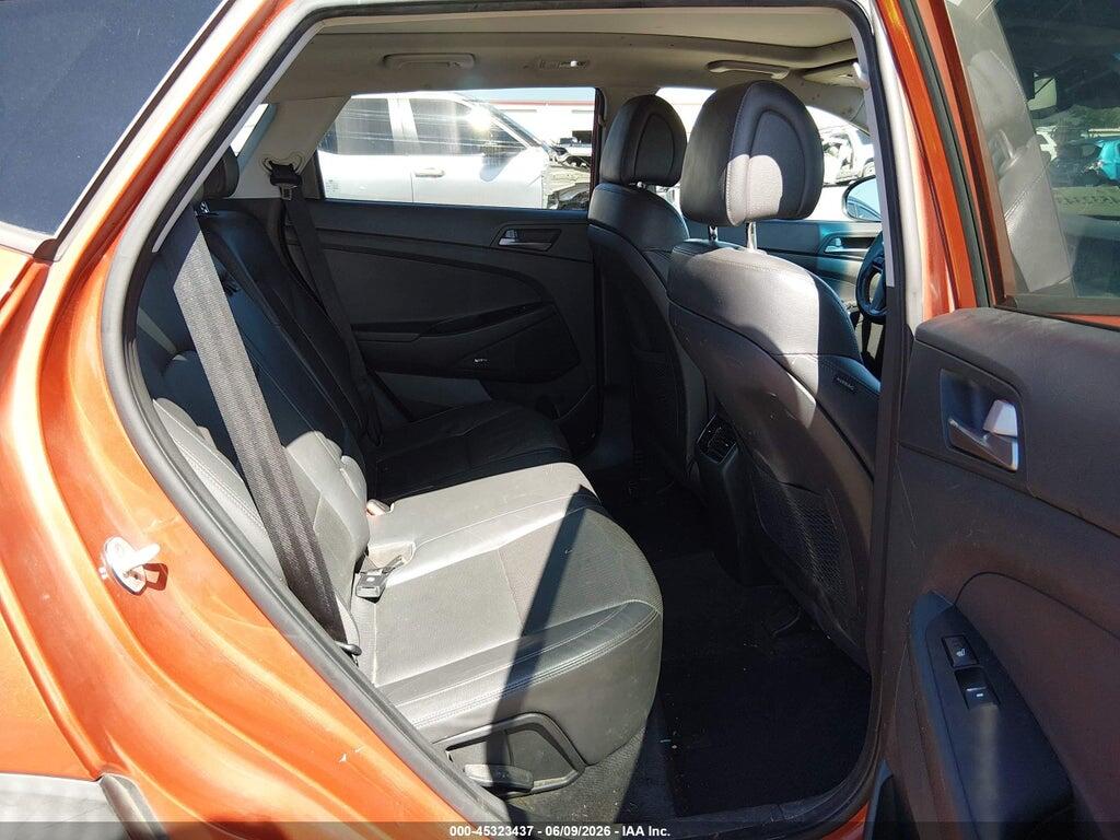 KM8J3CA28HU295975 2017 HYUNDAI TUCSON photo no. 8