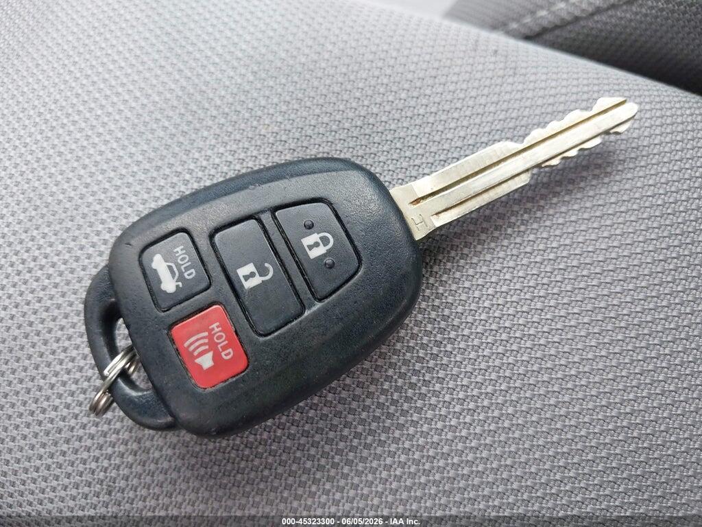 2T1BURHE2KC139752 2019 TOYOTA COROLLA photo no. 11