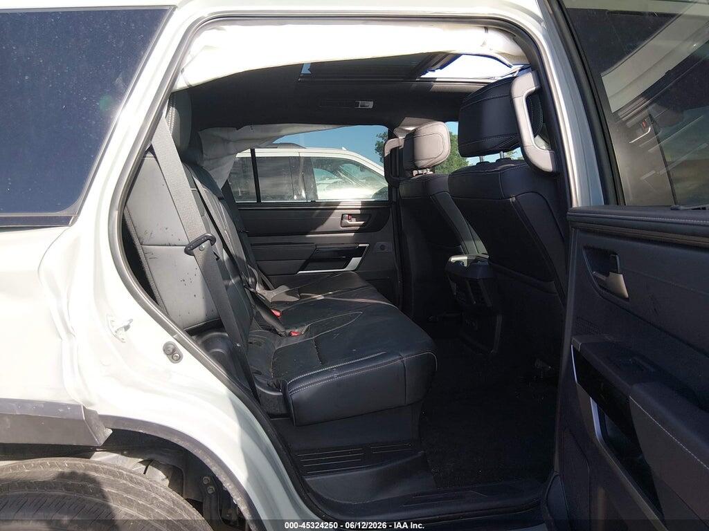 7SVAAABA5TX073427 2026 TOYOTA SEQUOIA photo no. 8