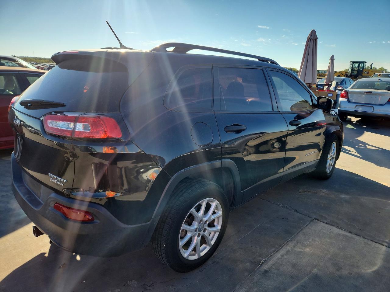 2015 JEEP CHEROKEE SPORT — Фото 3 из 14