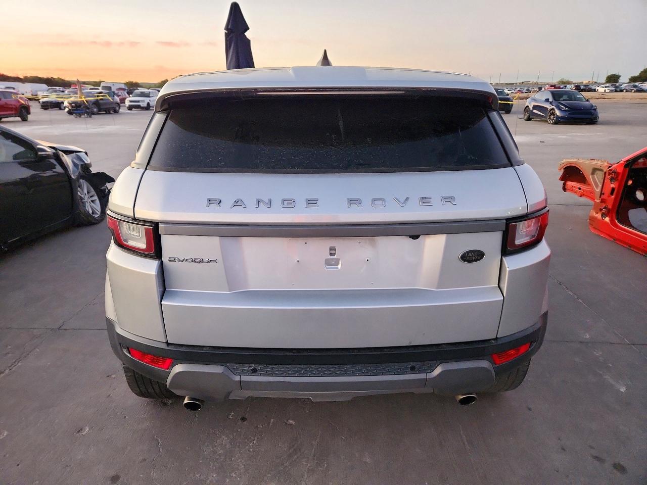 2018 LAND ROVER RANGE ROVER EVOQUE SE — Фото 6 из 12