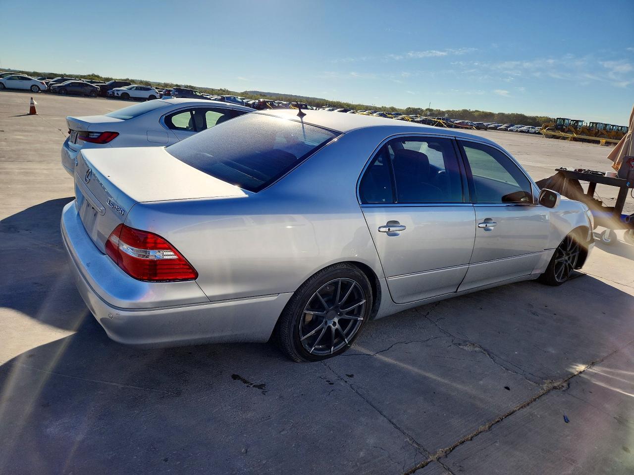 2004 LEXUS LS 430 — Фото 3 из 12