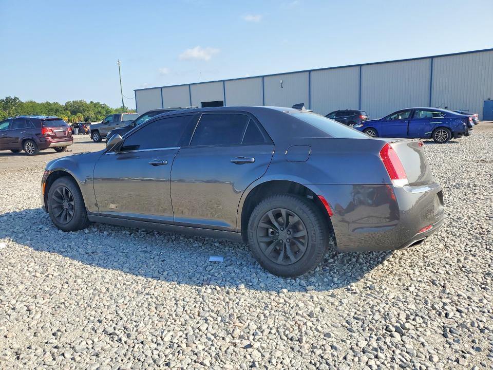 2023 CHRYSLER 300 TOURING — Фото 2 из 12