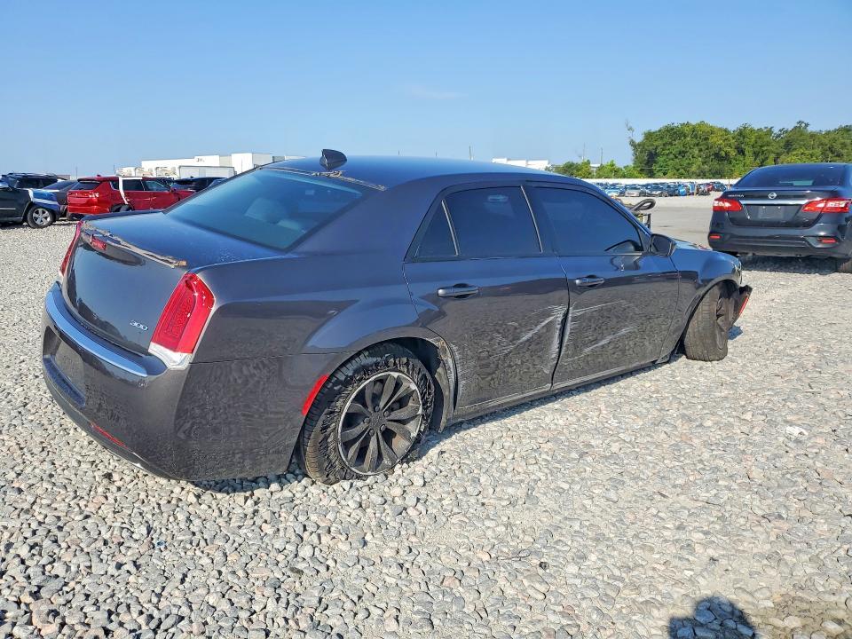 2023 CHRYSLER 300 TOURING — Фото 3 из 12