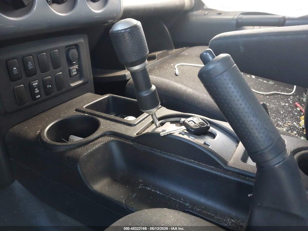 JTEZU4BFXEK013785 2014 TOYOTA FJ CRUISER photo no. 11