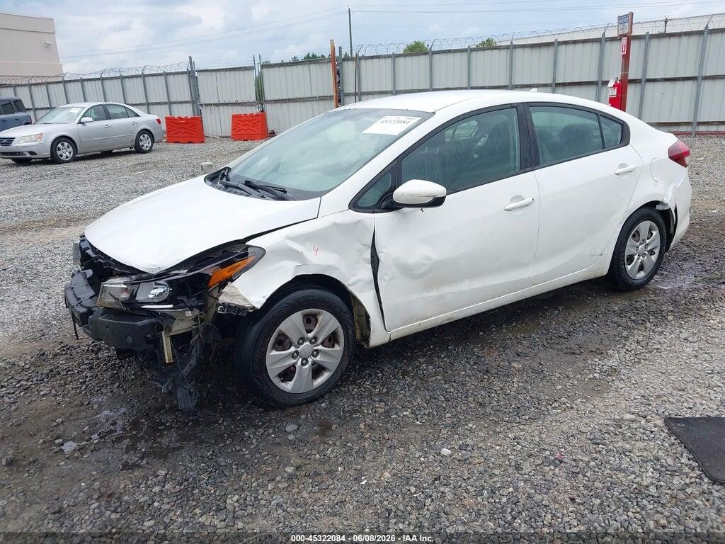 3KPFK4A73HE088018 2017 KIA FORTE photo no. 2