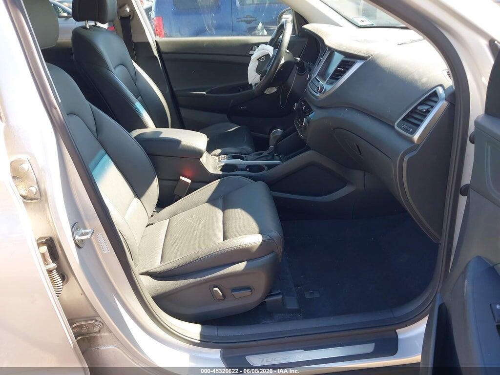 KM8J3CA2XHU330385 2017 HYUNDAI TUCSON photo no. 5