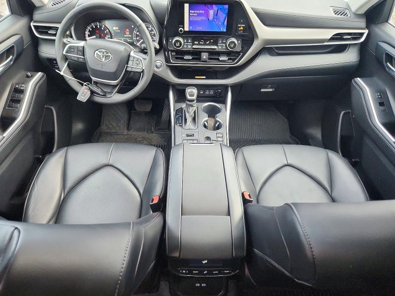 2023 TOYOTA HIGHLANDER XLE — Фото 8 из 14