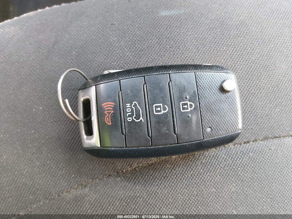 KNDJN2A23H7489644 2017 KIA SOUL photo no. 11