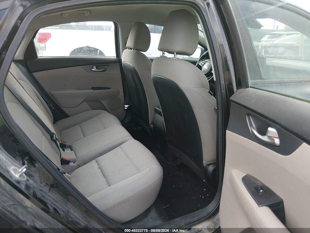 3KPF24AD4KE136610 2019 KIA FORTE photo no. 8