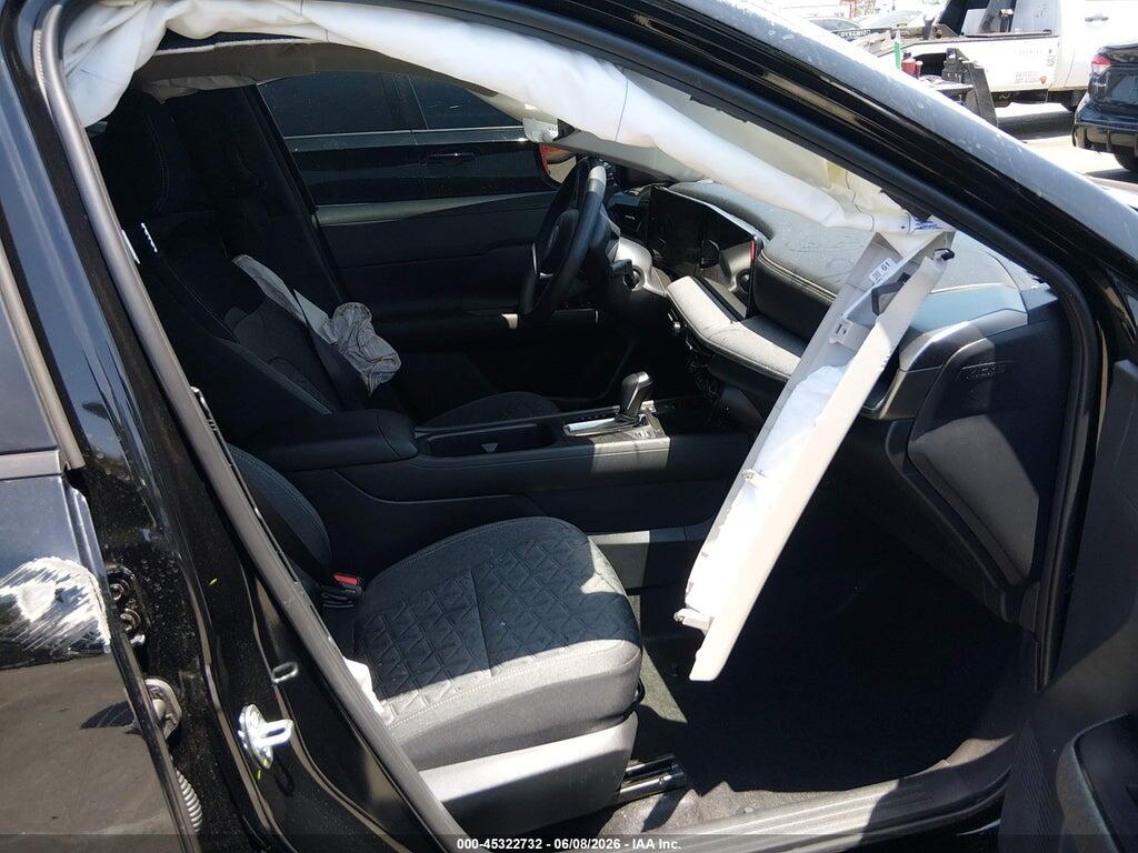 3N8AP6CE8TL328028 2026 NISSAN KICKS photo no. 5