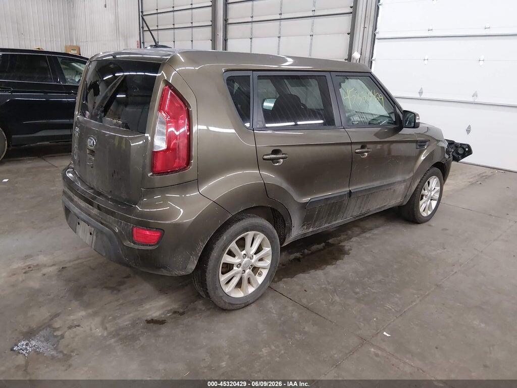 KNDJT2A68D7524388 2013 KIA SOUL photo no. 4
