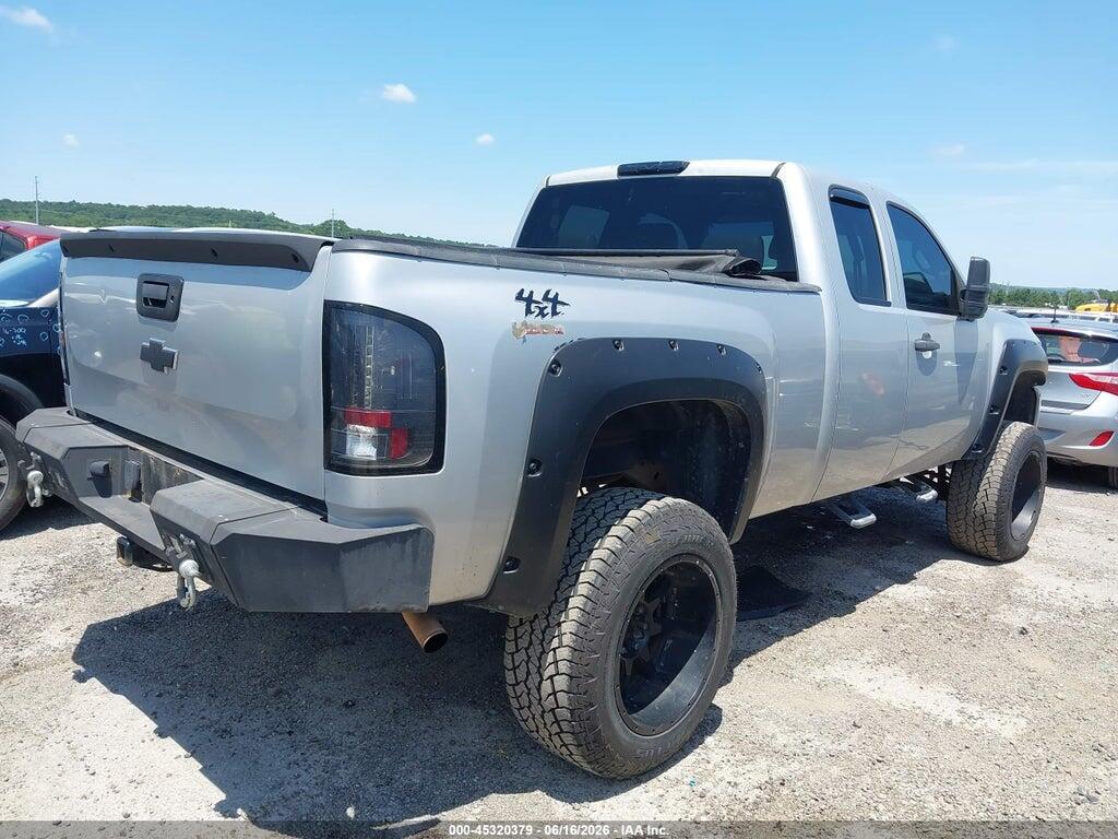 1GCRKSE32BZ328728 2011 CHEVROLET SILVERADO 1500 photo no. 4