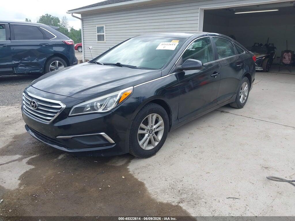 5NPE24AF4HH489964 2017 HYUNDAI SONATA photo no. 2