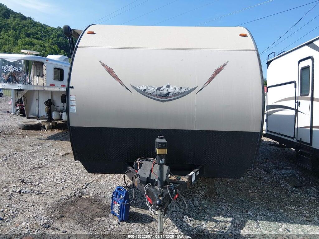 4X4TCKB2XHK039137 2017 FOREST RIVER CHEROKEE GREY WOLF 26DBH TRAVEL TRAILER photo no. 11