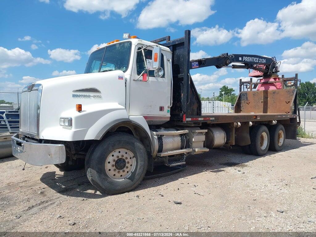 5KKHALDV6BPBA2370 2011 WESTERN STAR/AUTO CAR CONVENTIONAL photo no. 2