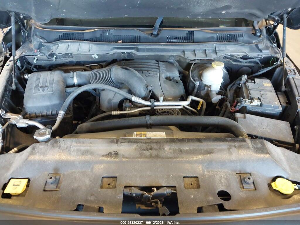 1C6RR7YT1JS234830 2018 RAM 1500 photo no. 10