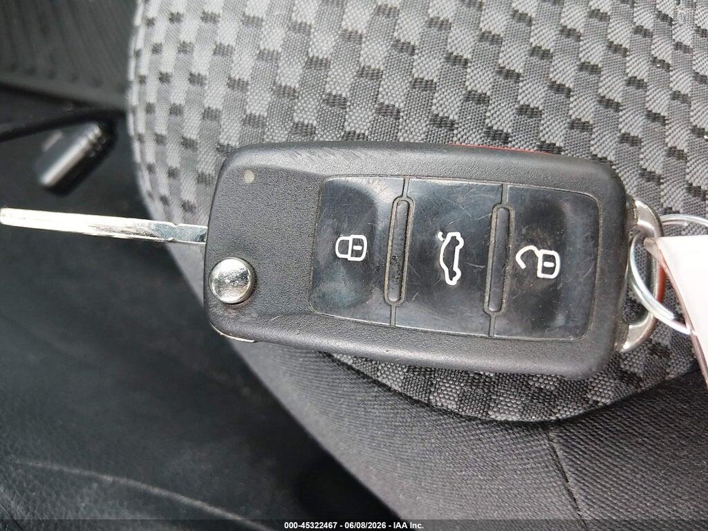 3VW2K7AJ1CM305265 2012 VOLKSWAGEN JETTA photo no. 11
