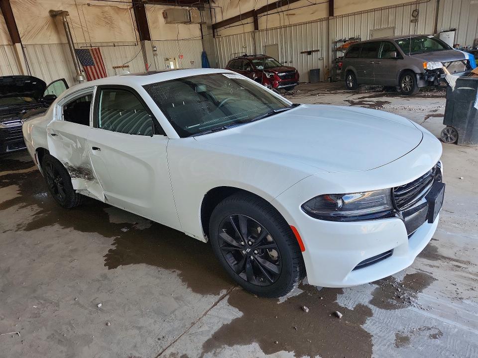 2023 DODGE CHARGER SXT — Фото 4 из 13