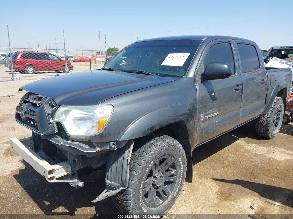 5TFLU4EN1FX142158 2015 TOYOTA TACOMA photo no. 2