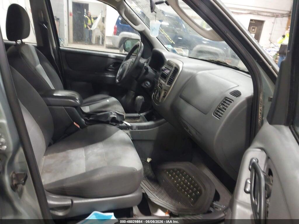 1FMYU92Z95KA55660 2005 FORD ESCAPE photo no. 5