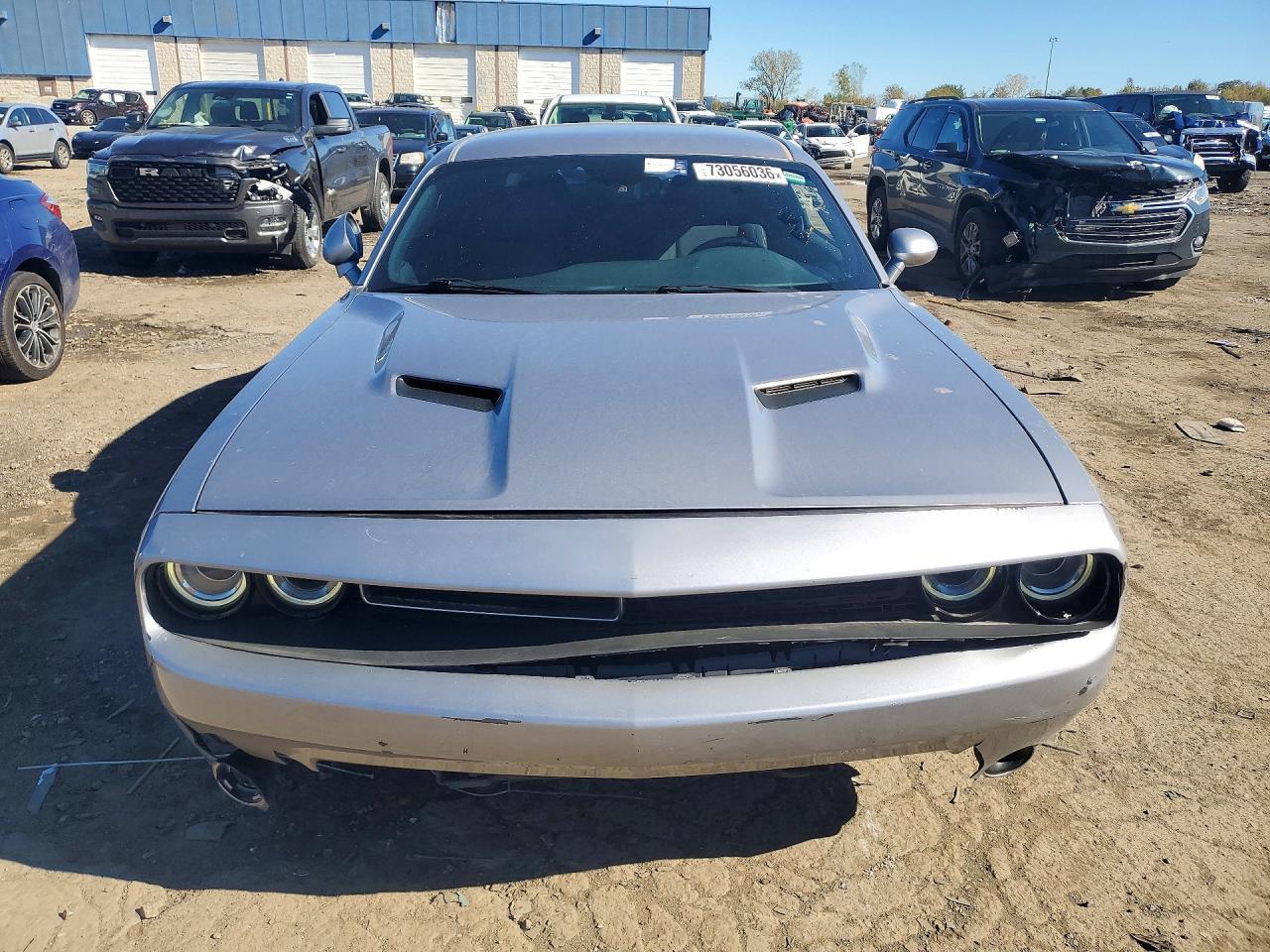 2016 DODGE CHALLENGER SXT — Фото 5 из 12