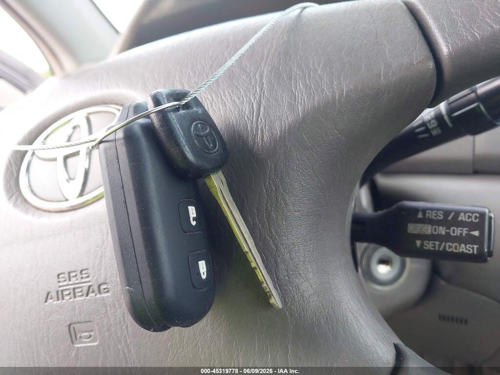 4T1BE32K02U535203 2002 TOYOTA CAMRY photo no. 11