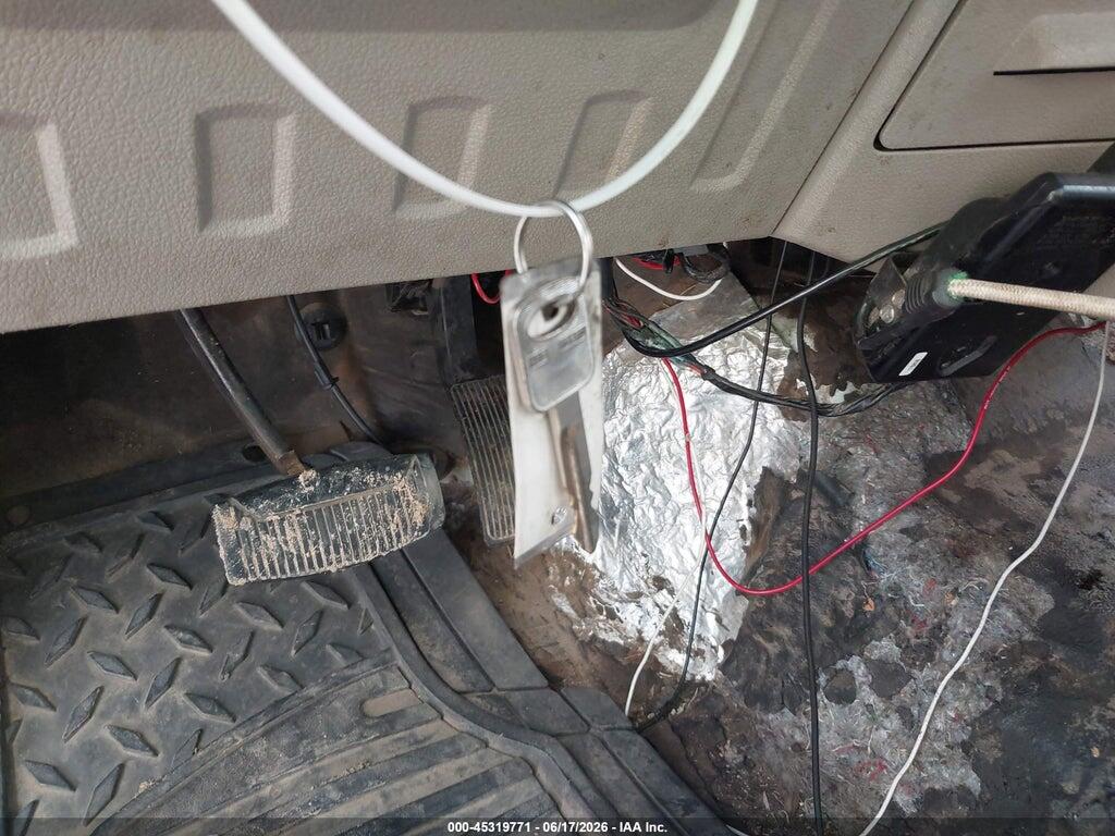 1FDXF46RX8EE23138 2008 FORD F-450 CHASSIS photo no. 10
