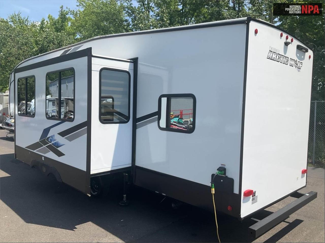 2024 CHEROKEE BY FOREST RIVER M-287BH - ARCTIC WOLF FIFTH WHEEL SERIES — Фото 3 из 14
