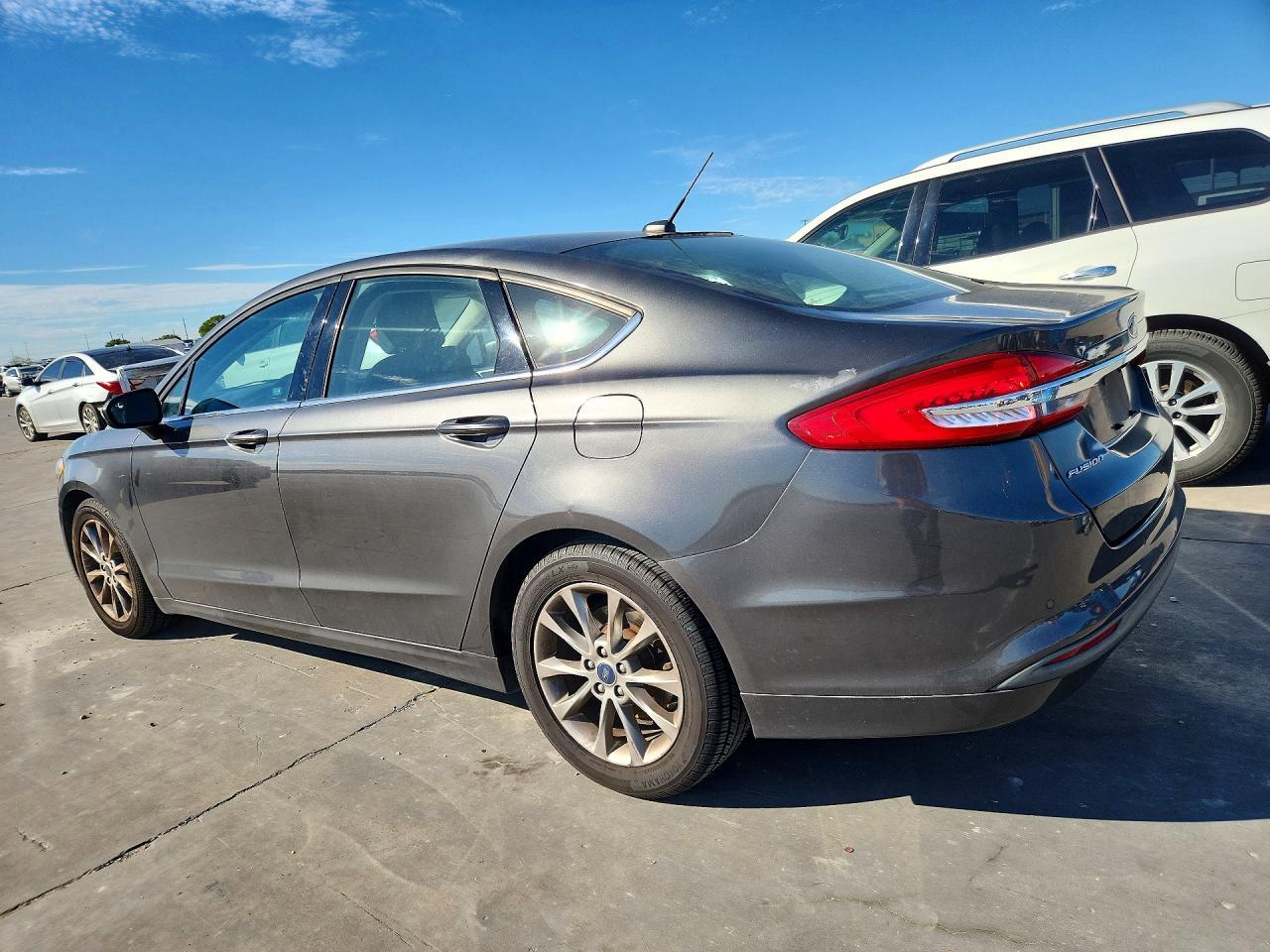 2017 FORD FUSION SE — Фото 2 из 12