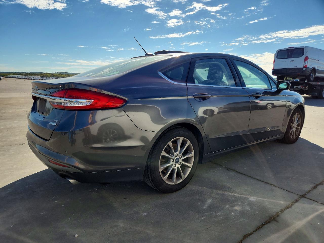 2017 FORD FUSION SE — Фото 3 из 12