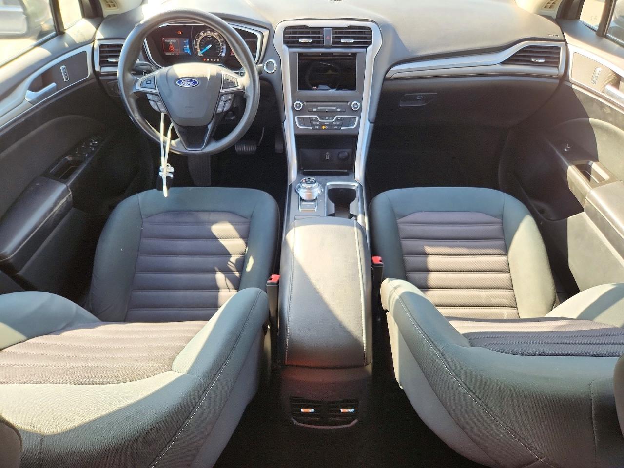 2017 FORD FUSION SE — Фото 8 из 12