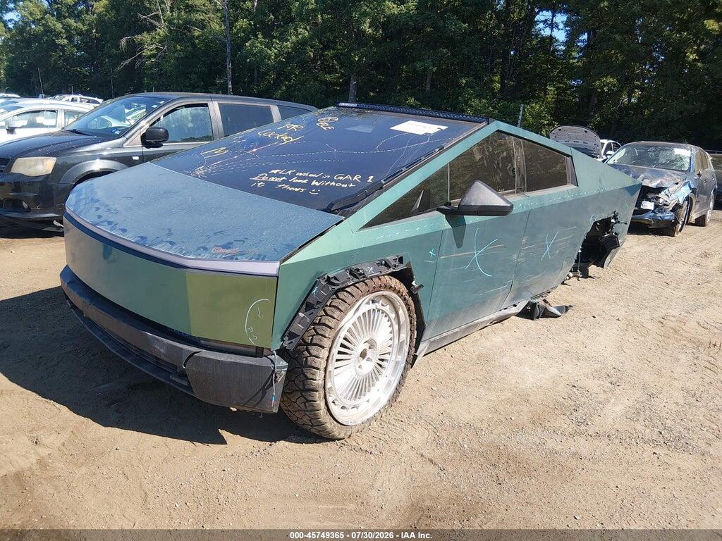 7G2CEHED5RA035716 2024 TESLA CYBERTRUCK photo no. 2