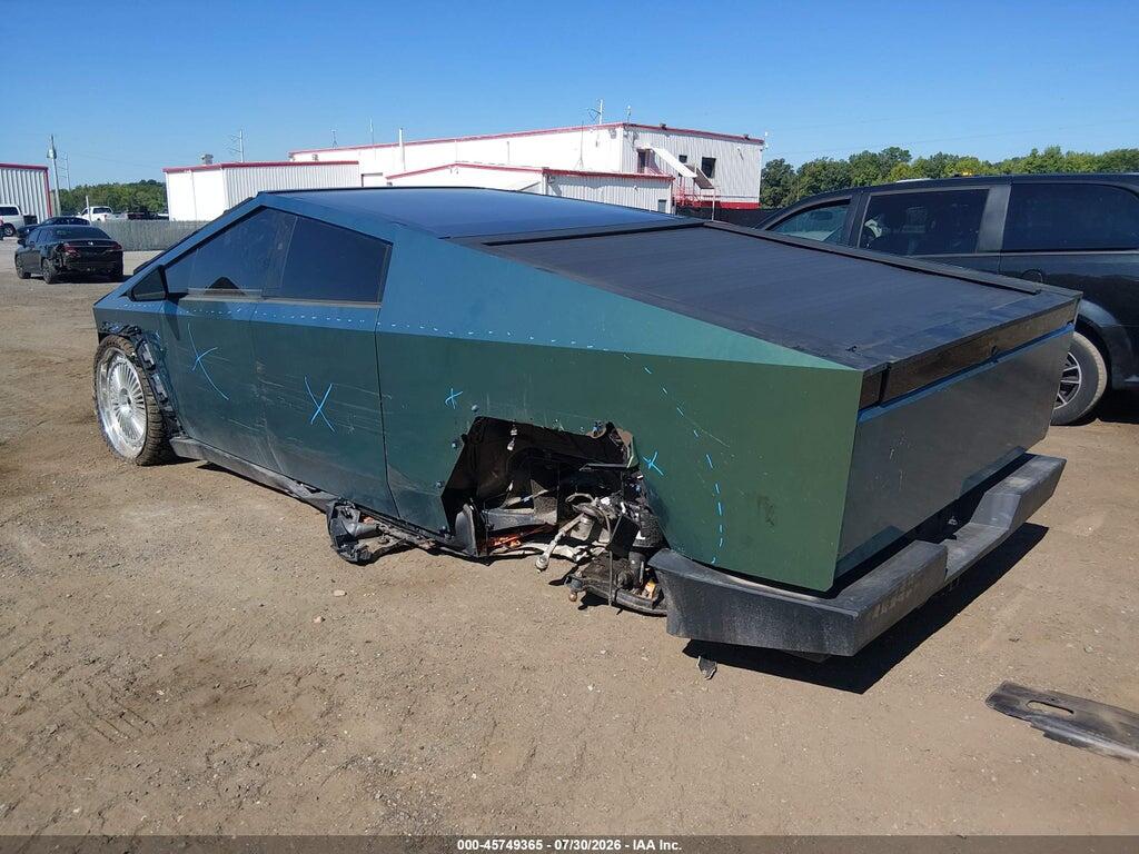 7G2CEHED5RA035716 2024 TESLA CYBERTRUCK photo no. 3