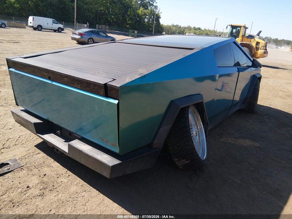 7G2CEHED5RA035716 2024 TESLA CYBERTRUCK photo no. 4